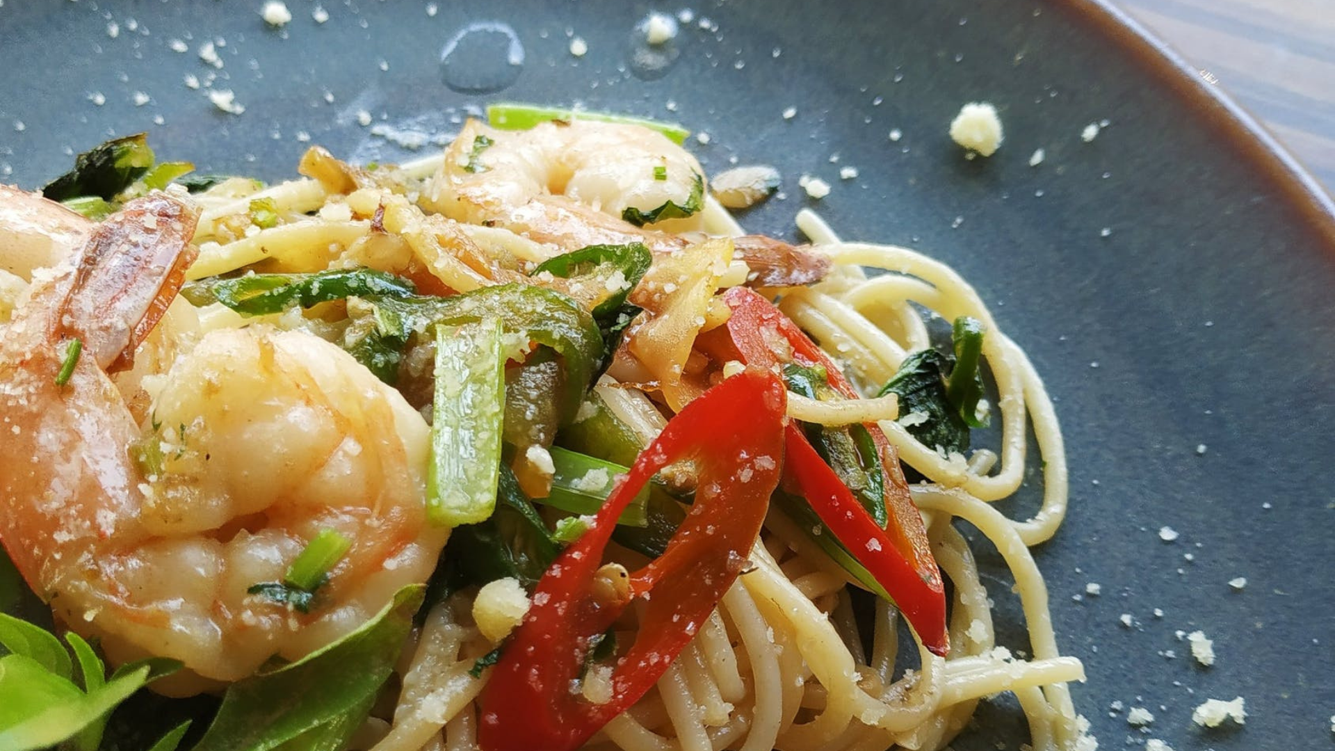 Gar-Lick Prawn Spaghetti